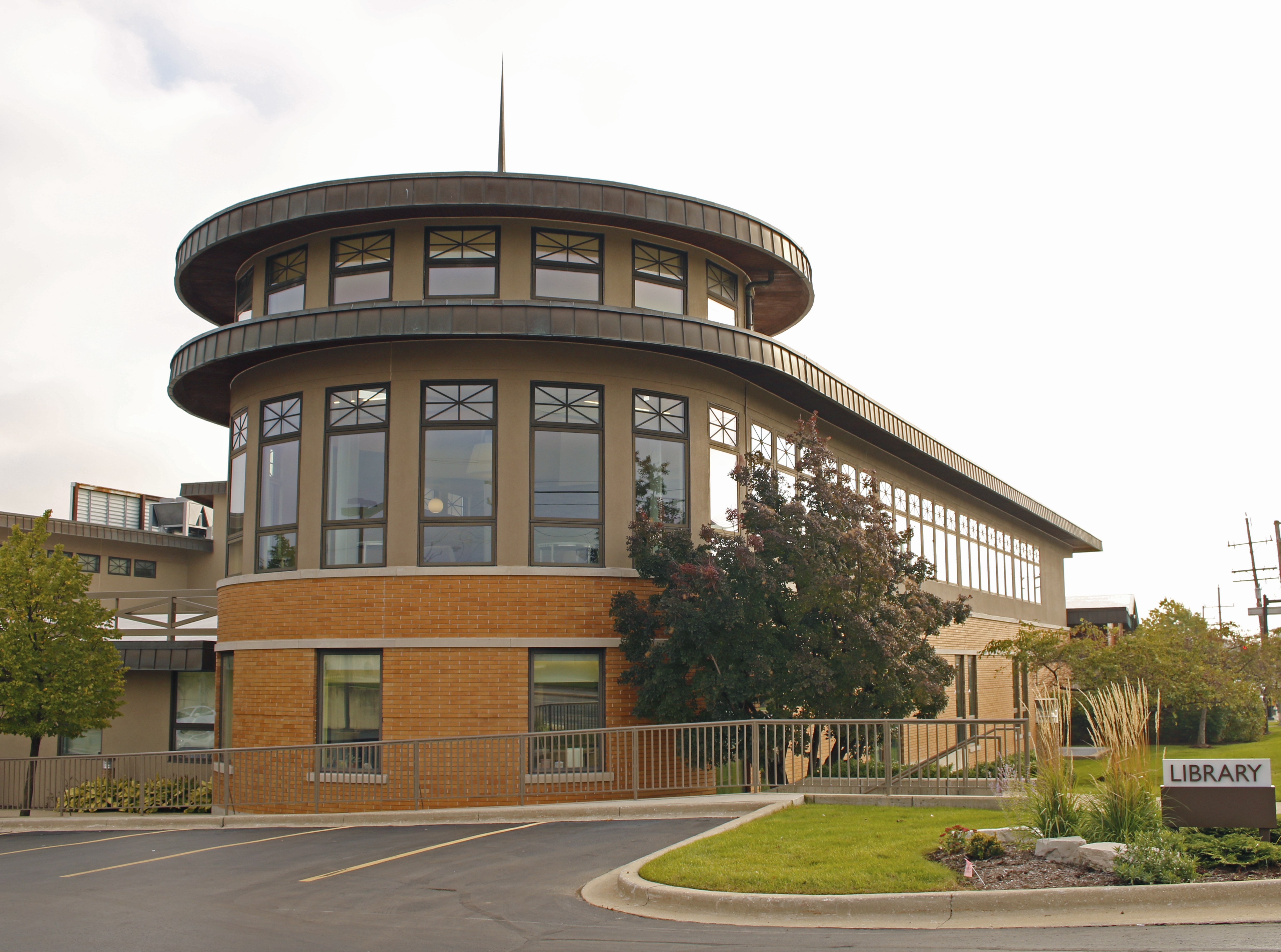 Niles-Maine District Library exterior