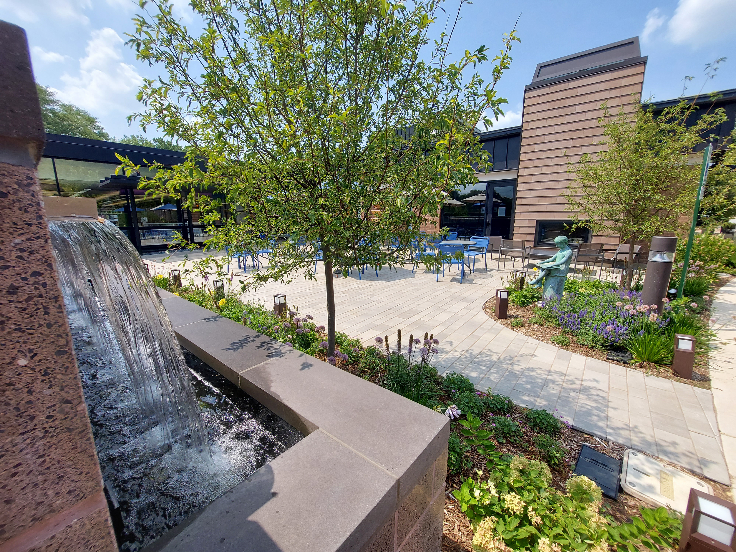Prospect Heights Public Library District Building Exterior